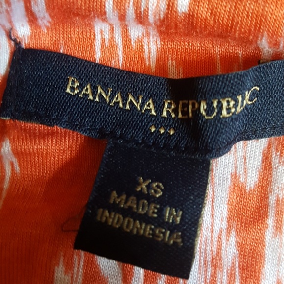 *NEW* BANANA REPUBLIC TOP. - Picture 7 of 8